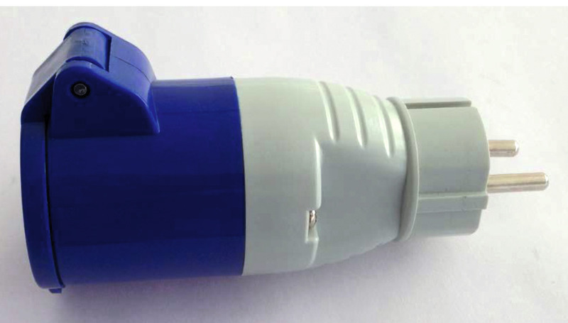 CEE - шуко адаптер, удароустоичив, къс