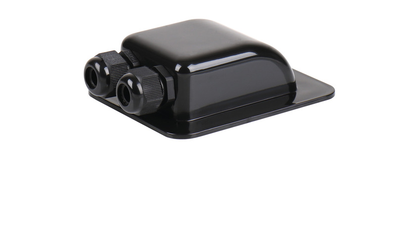 Покривен вход за соларен кабел — двоен, черен